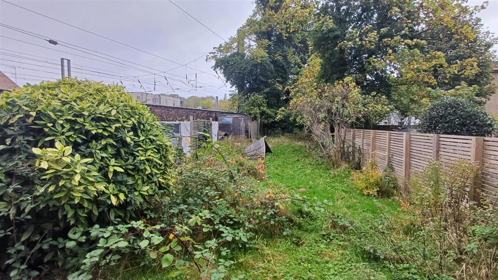2, Endymion Road, London, N4 1EE