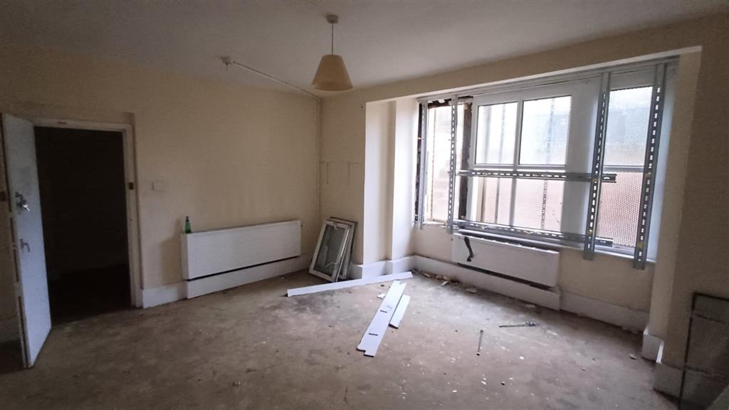 2, Endymion Road, London, N4 1EE