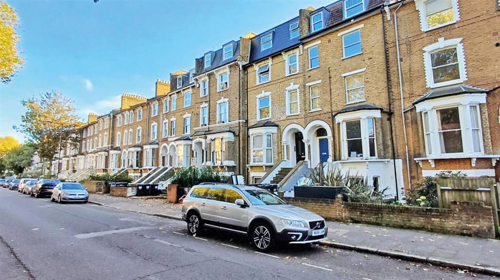 Flat B, 343, Amhurst Road, London, N16 7UX