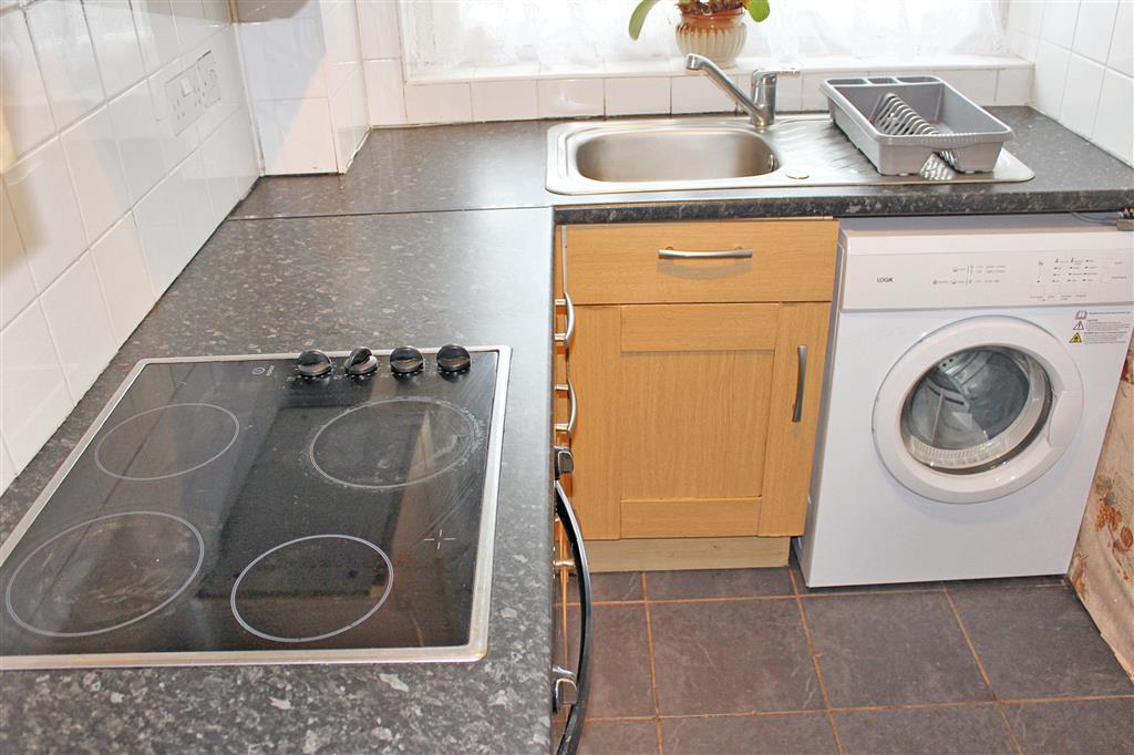 3 Hughenden Court, Mount Pleasant Road, HASTINGS, East Sussex, TN34 3ST