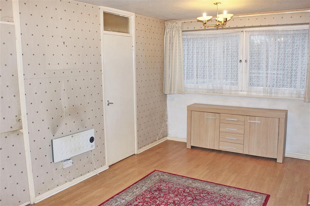 3 Hughenden Court, Mount Pleasant Road, HASTINGS, East Sussex, TN34 3ST