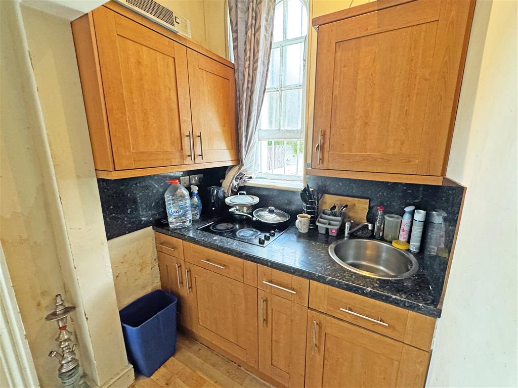 Flat M, The Lodge, 22, Leigham Court Road, Streatham, London, SW16 2PL
