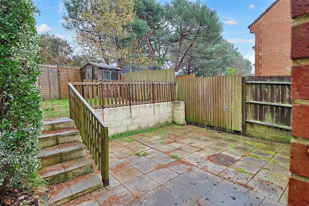 21, Uplyme Close, POOLE, Dorset, BH17 8AR