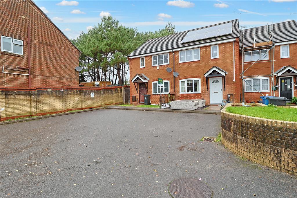 21, Uplyme Close, POOLE, Dorset, BH17 8AR