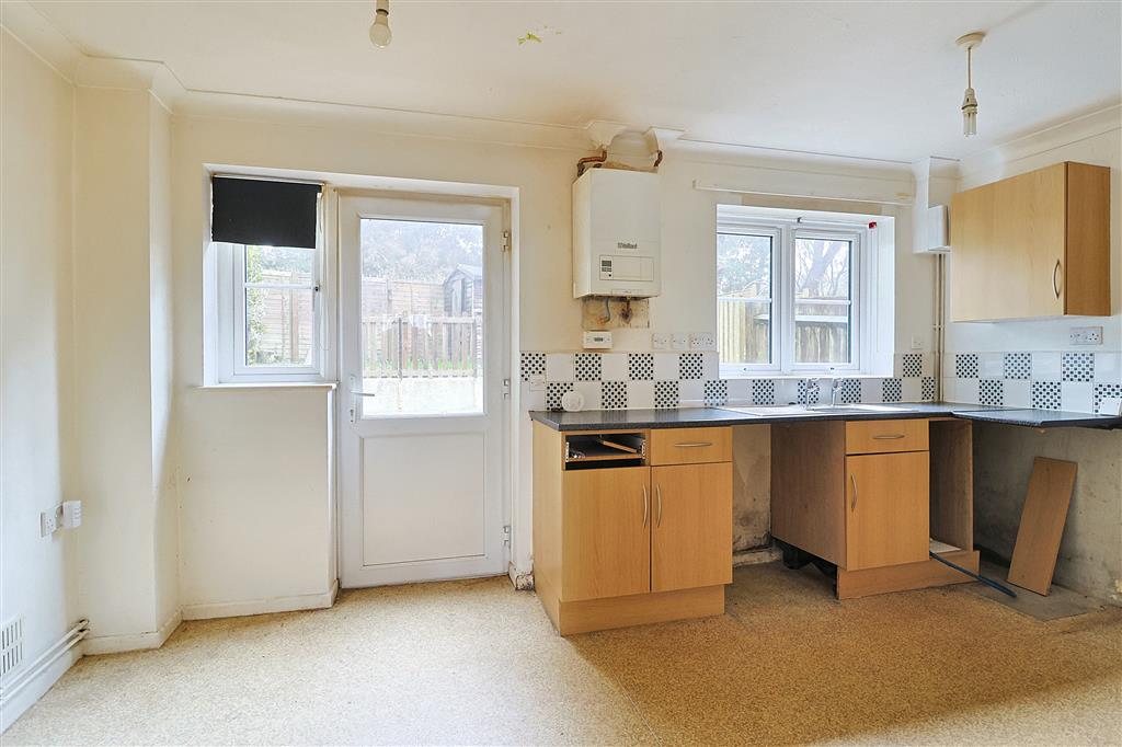 21, Uplyme Close, POOLE, Dorset, BH17 8AR