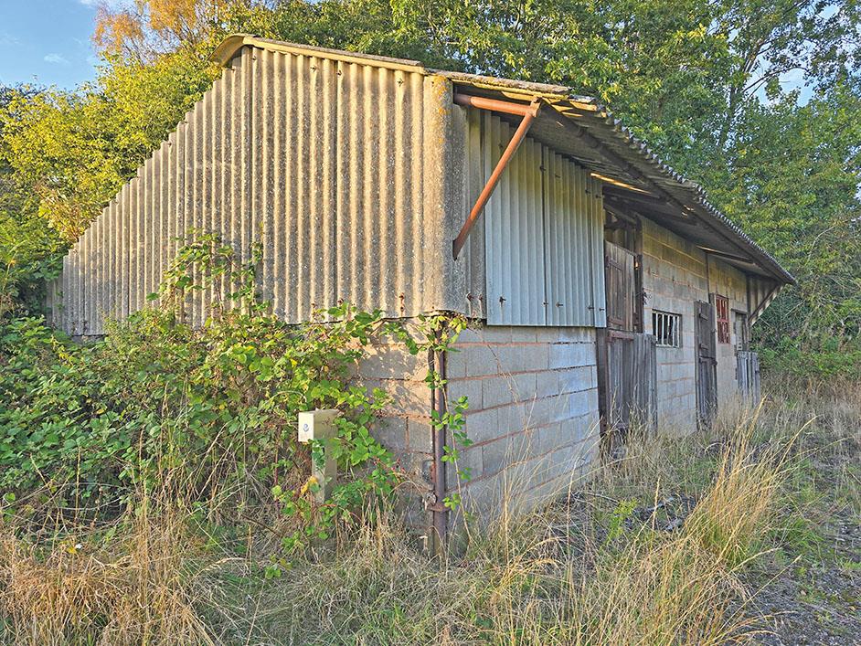 Barn and Land off, Stourbridge Road, WOLVERHAMPTON, West Midlands, WV5 0JN
