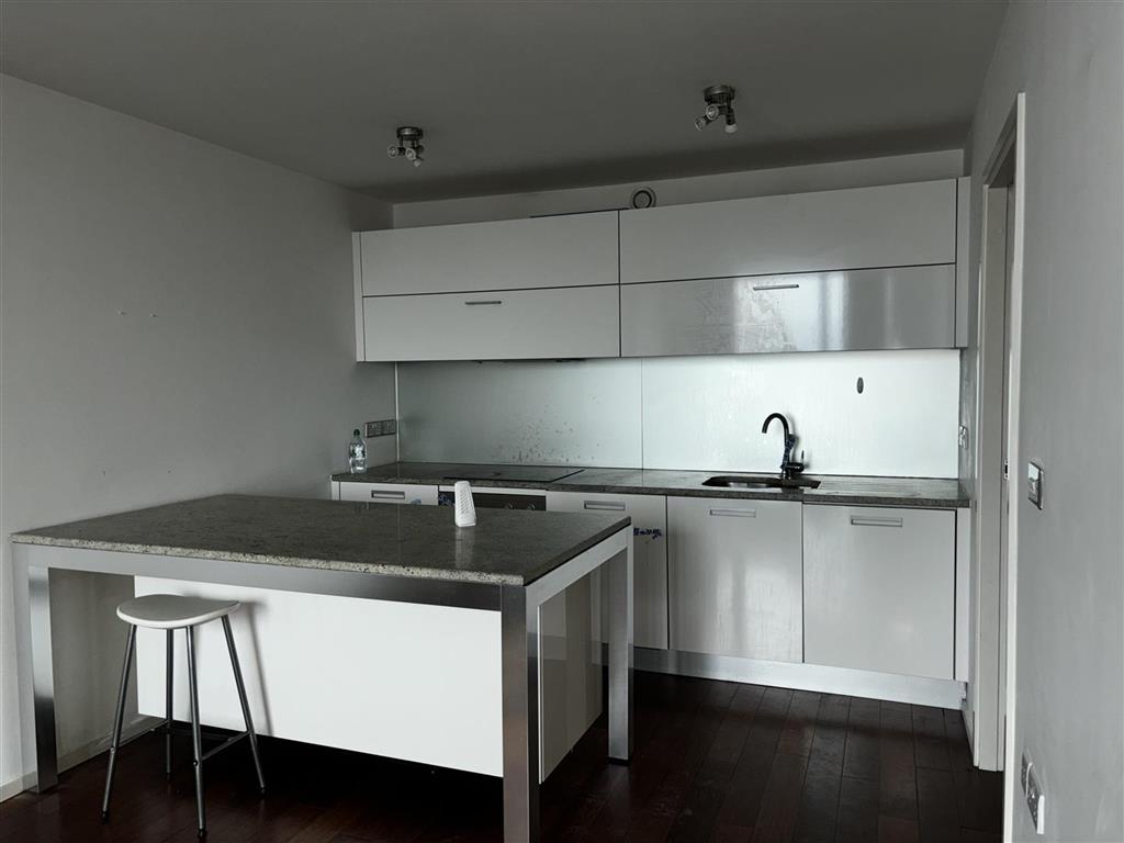 Apartment 3001, 10, Holloway Circus Queensway, BIRMINGHAM, West Midlands, B1 1BY