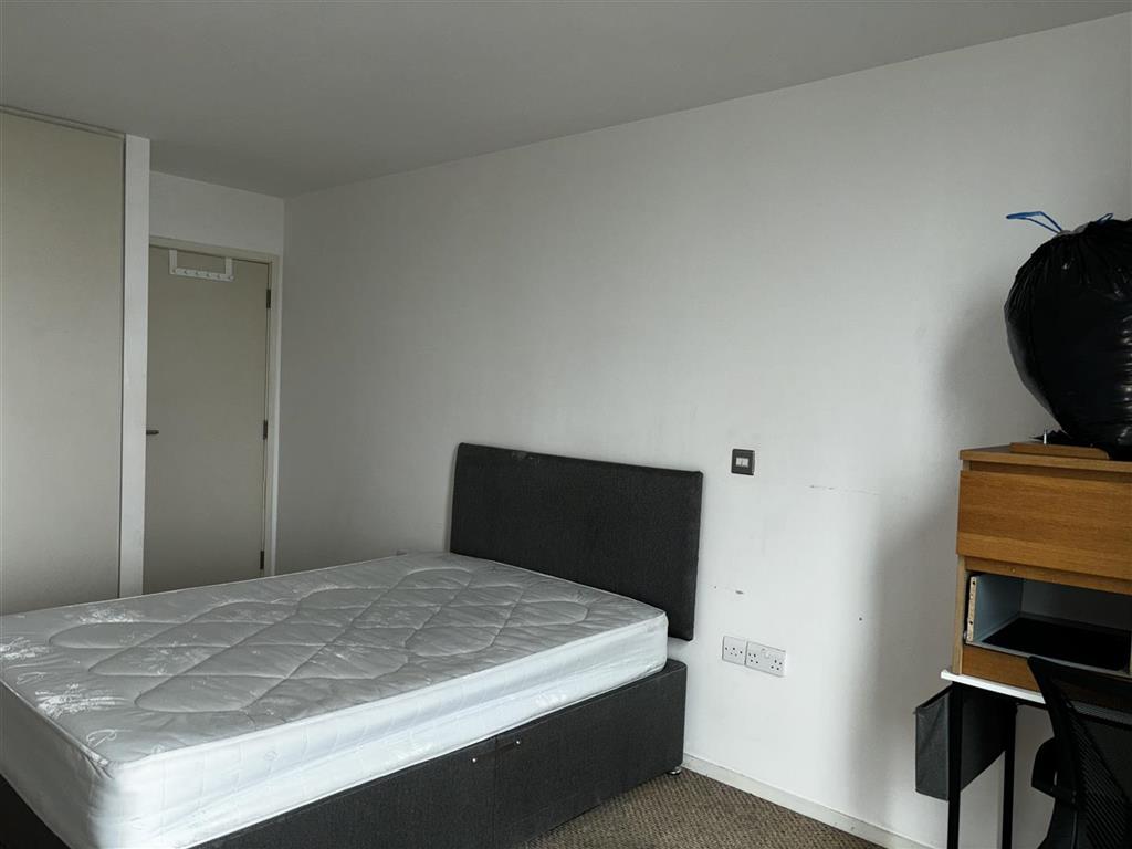 Apartment 3001, 10, Holloway Circus Queensway, BIRMINGHAM, West Midlands, B1 1BY