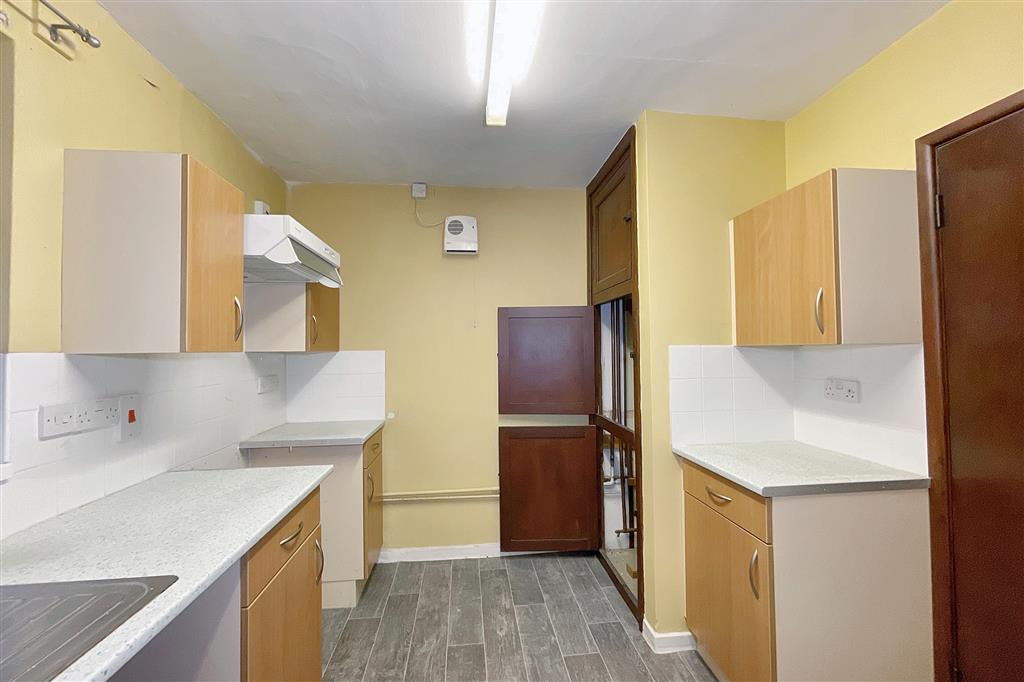 20, Summerfields, TEMPLECOMBE, Somerset, BA8 0SZ