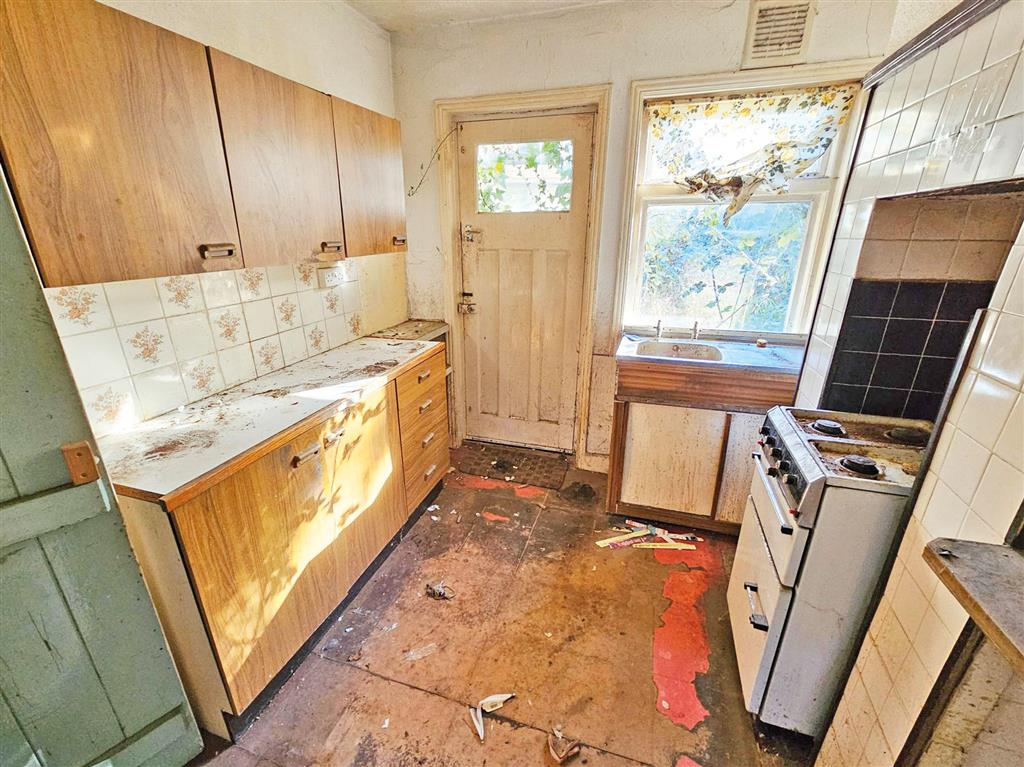 115, Winchester Road, SOUTHAMPTON, Hampshire, SO16 6UR
