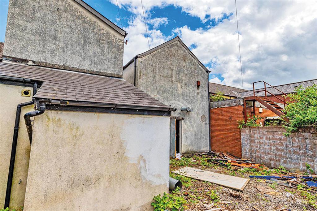 63, Hannah Street, PORTH, Mid Glamorgan, CF39 9RA