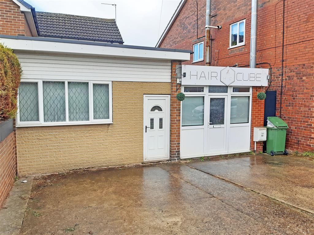 74b, Pontefract Road, KNOTTINGLEY, West Yorkshire, WF11 8PW