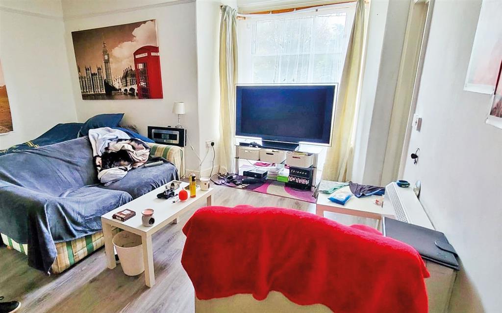 15, Ambrose Place, WORTHING, West Sussex, BN11 1PZ