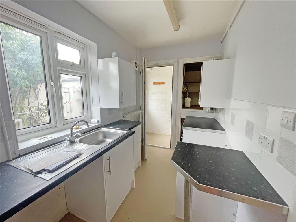 21, Russell Close, DARTFORD, Kent, DA1 4PU