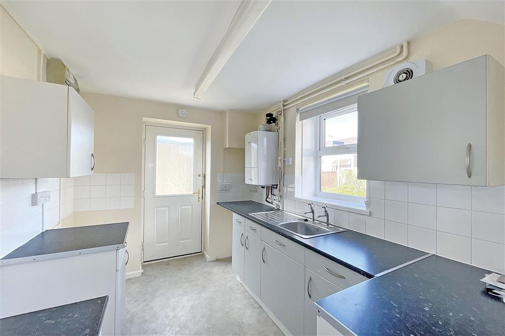 2, Queens Road, SOMERTON, Somerset, TA11 6JU