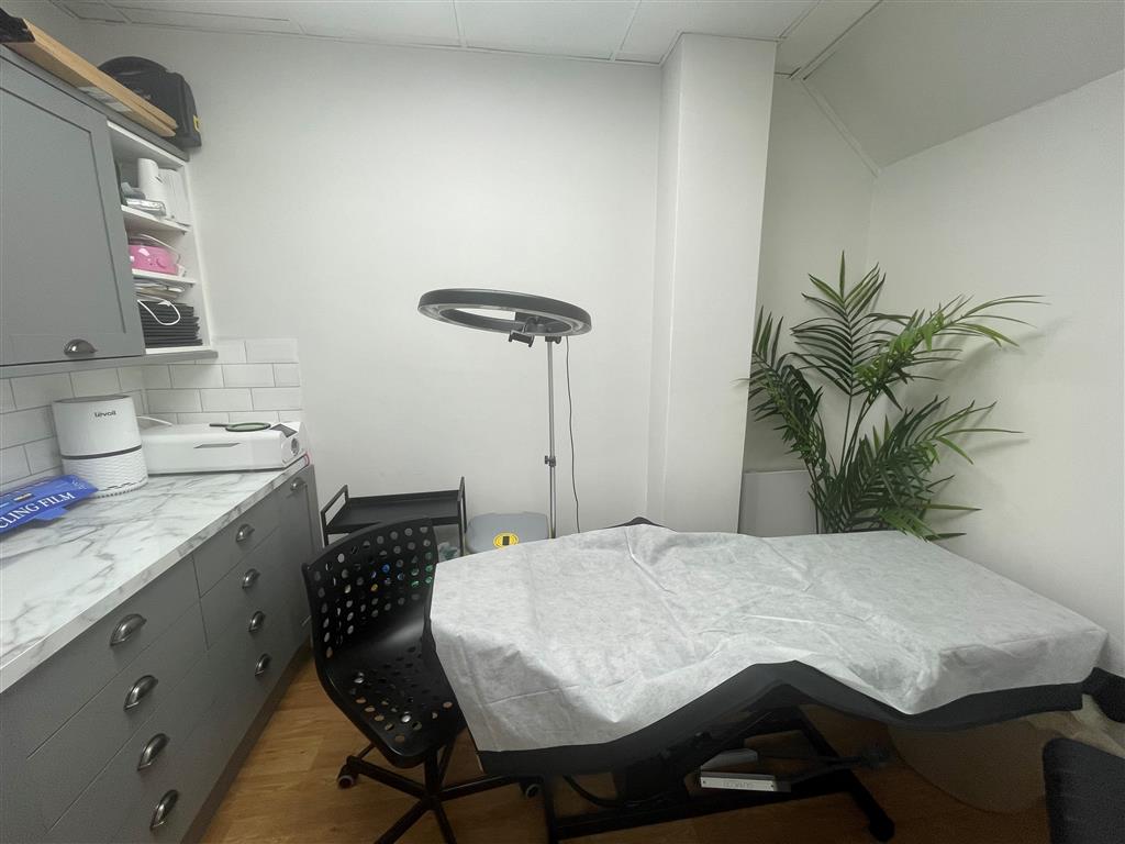 24, Northfield Avenue, London, W13 9RL