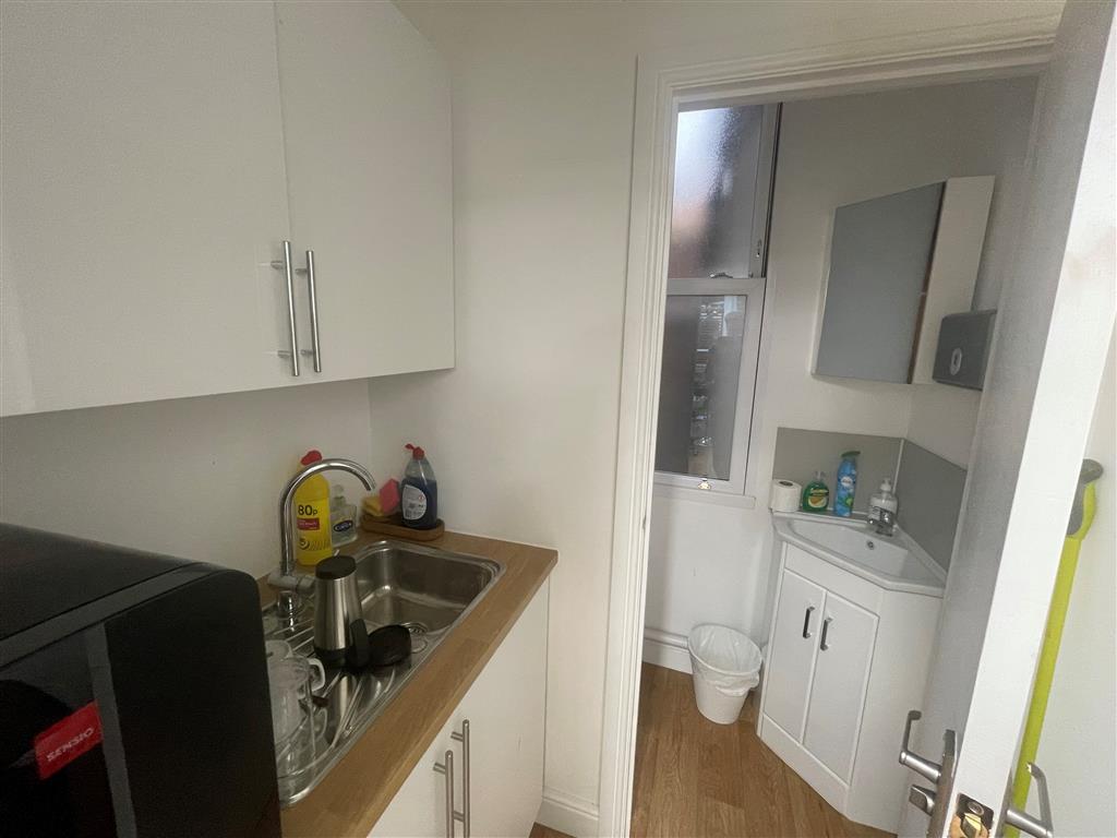 24, Northfield Avenue, London, W13 9RL