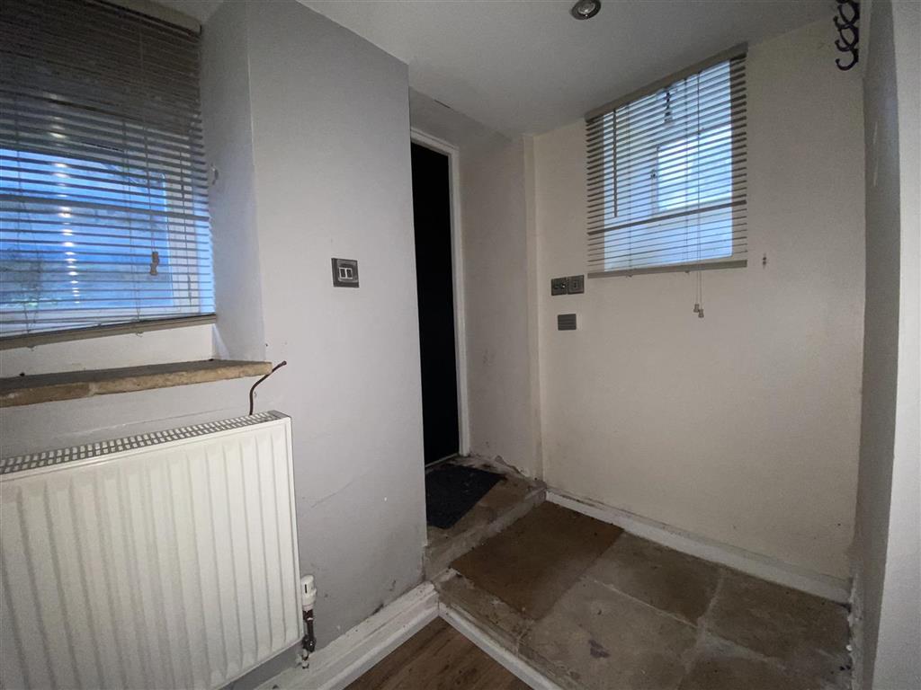 5 Roseville, Oxford Street, MORETON-IN-MARSH, Gloucestershire, GL56 0LA