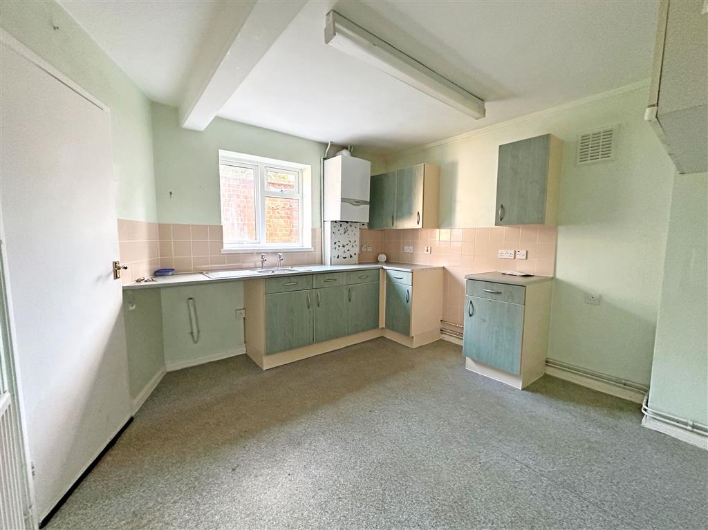 31, Vinson Road, LISS, Hampshire, GU33 7NE