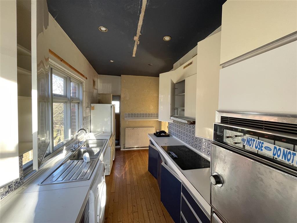 Flat 3, 32, St. Johns Road, EASTBOURNE, East Sussex, BN20 7JB