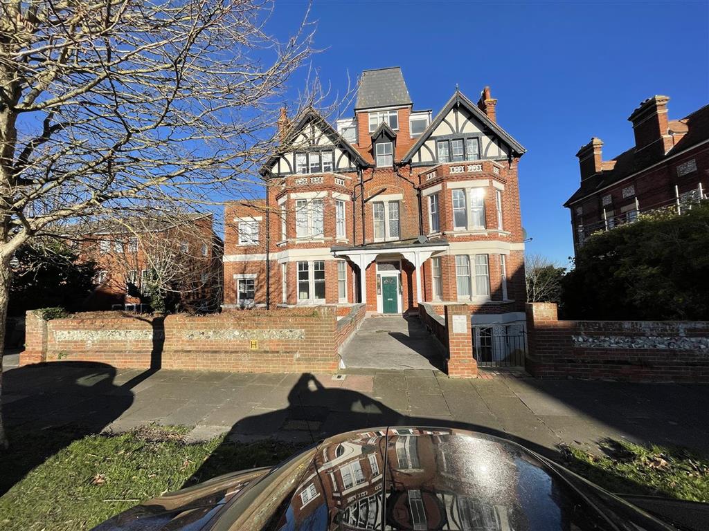 Flat 3, 32, St. Johns Road, EASTBOURNE, East Sussex, BN20 7JB