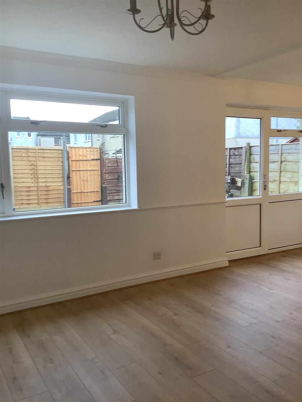 57, Combs Mews, GLOSSOP, Derbyshire, SK13 0DH