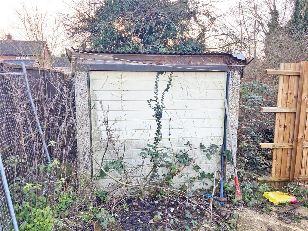Land r/o 500, Oundle Road, PETERBOROUGH, Cambridgeshire, PE2 7DF