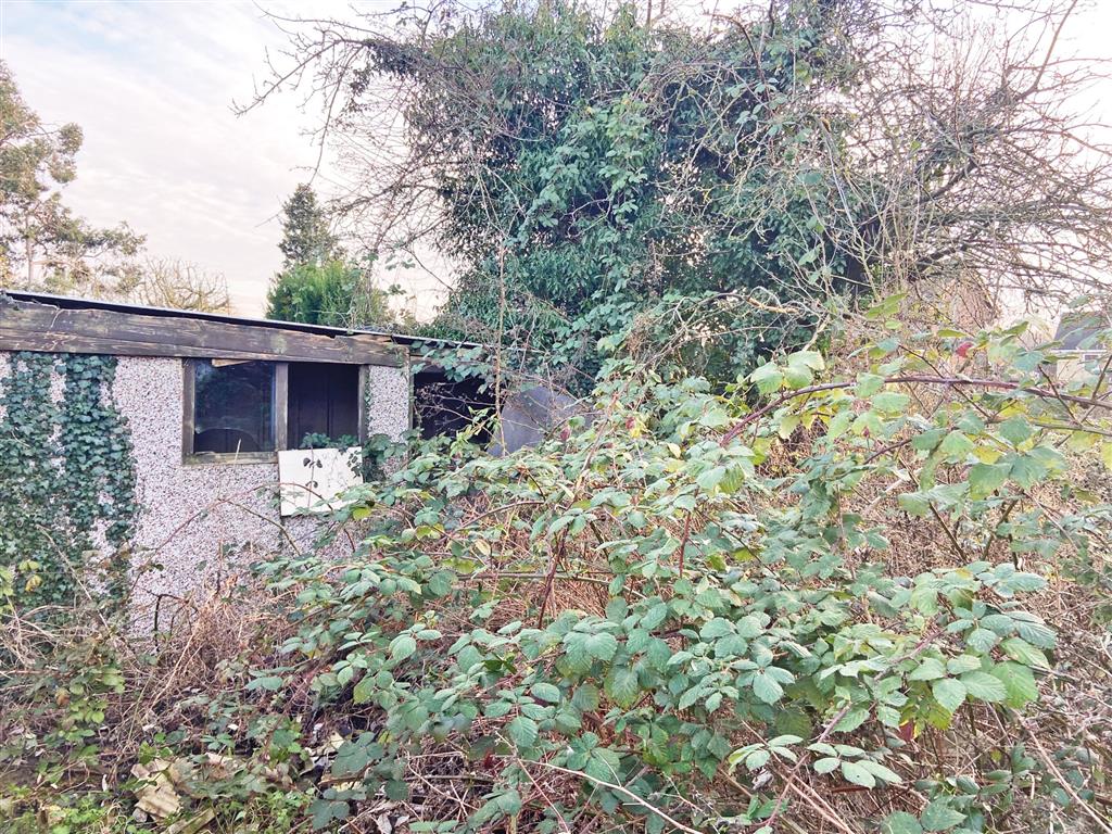 Land r/o 500, Oundle Road, PETERBOROUGH, Cambridgeshire, PE2 7DF
