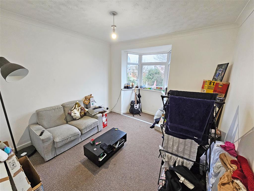 Flats 1-4, 68, Bitterne Road West, SOUTHAMPTON, Hampshire, SO18 1AP
