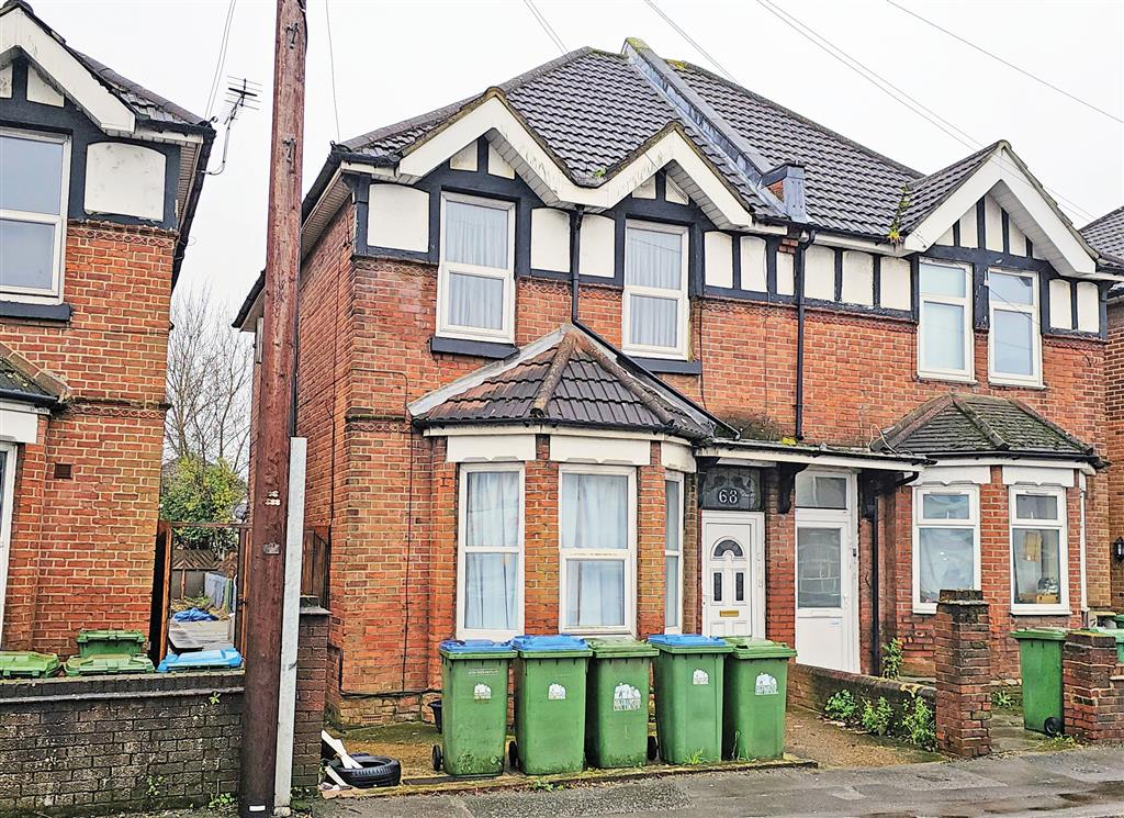 Flats 1-4, 68, Bitterne Road West, SOUTHAMPTON, Hampshire, SO18 1AP