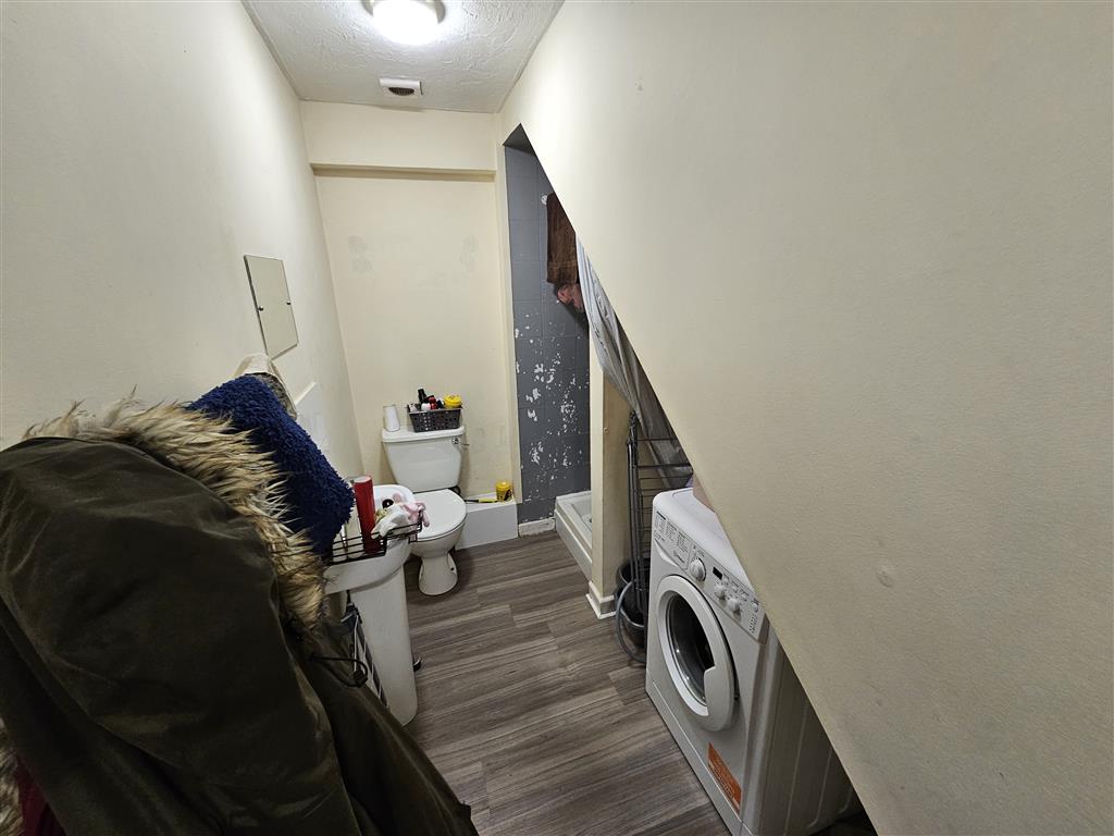 Flats 1-4, 68, Bitterne Road West, SOUTHAMPTON, Hampshire, SO18 1AP