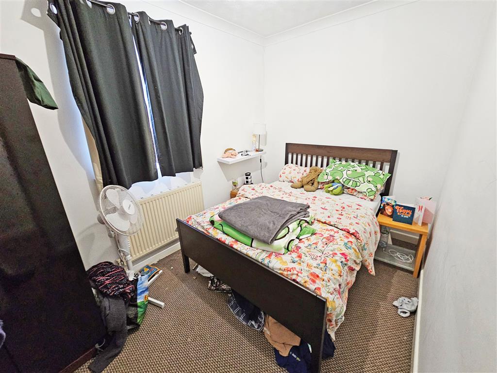 Flats 1-4, 68, Bitterne Road West, SOUTHAMPTON, Hampshire, SO18 1AP