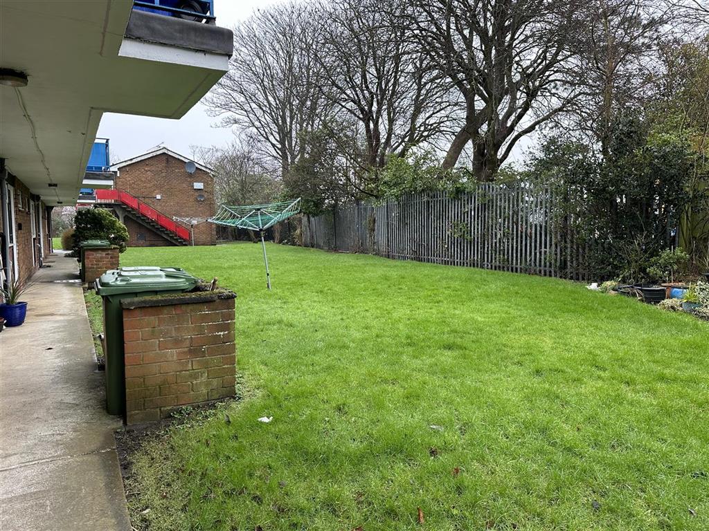 4, Kearsley Close, WHITLEY BAY, Tyne and Wear, NE25 0BL