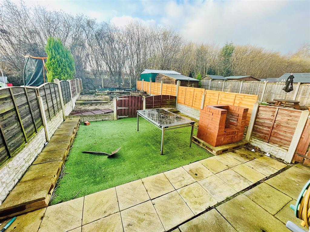 48, Moorhouse Avenue, WAKEFIELD, West Yorkshire, WF3 4BD
