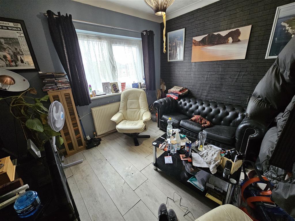 Flats 1-4, 70, Bitterne Road West, SOUTHAMPTON, Hampshire, SO18 1AP