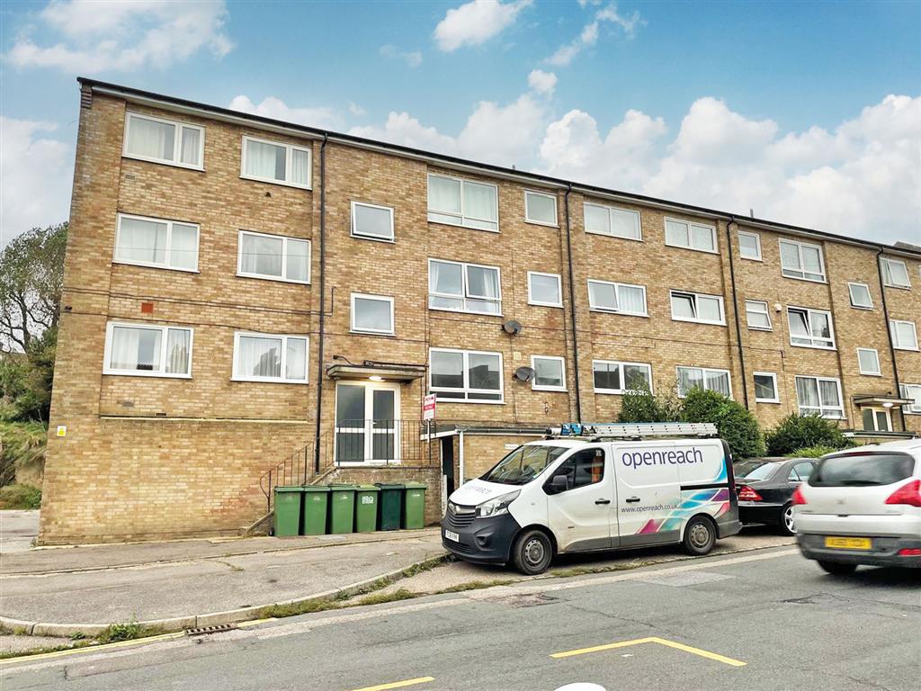1 Stamford Court, Harold Road, HASTINGS, East Sussex, TN35 5PE