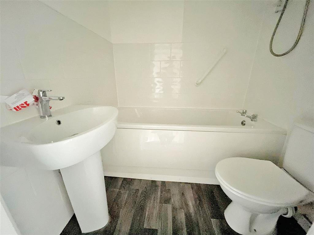 1 Stamford Court, Harold Road, HASTINGS, East Sussex, TN35 5PE