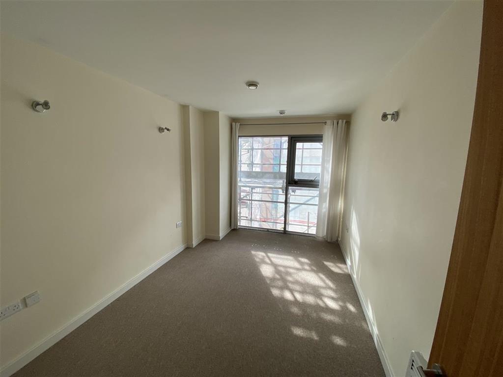71 Paramount, Beckhampton Street, SWINDON, Wiltshire, SN1 2SE
