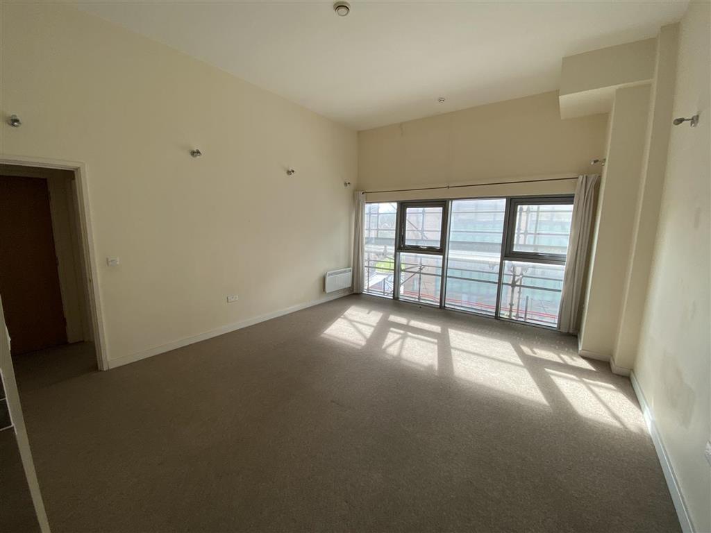 71 Paramount, Beckhampton Street, SWINDON, Wiltshire, SN1 2SE