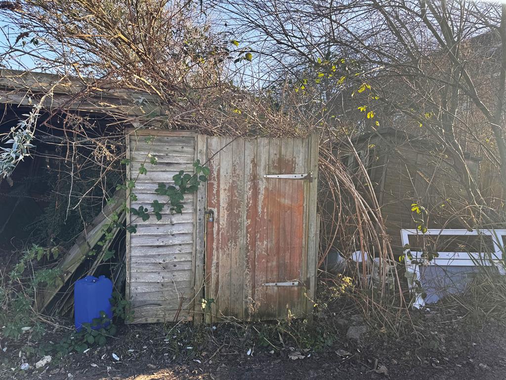 Land off, Shrivenham Road, SWINDON, Wiltshire, SN1 2NH