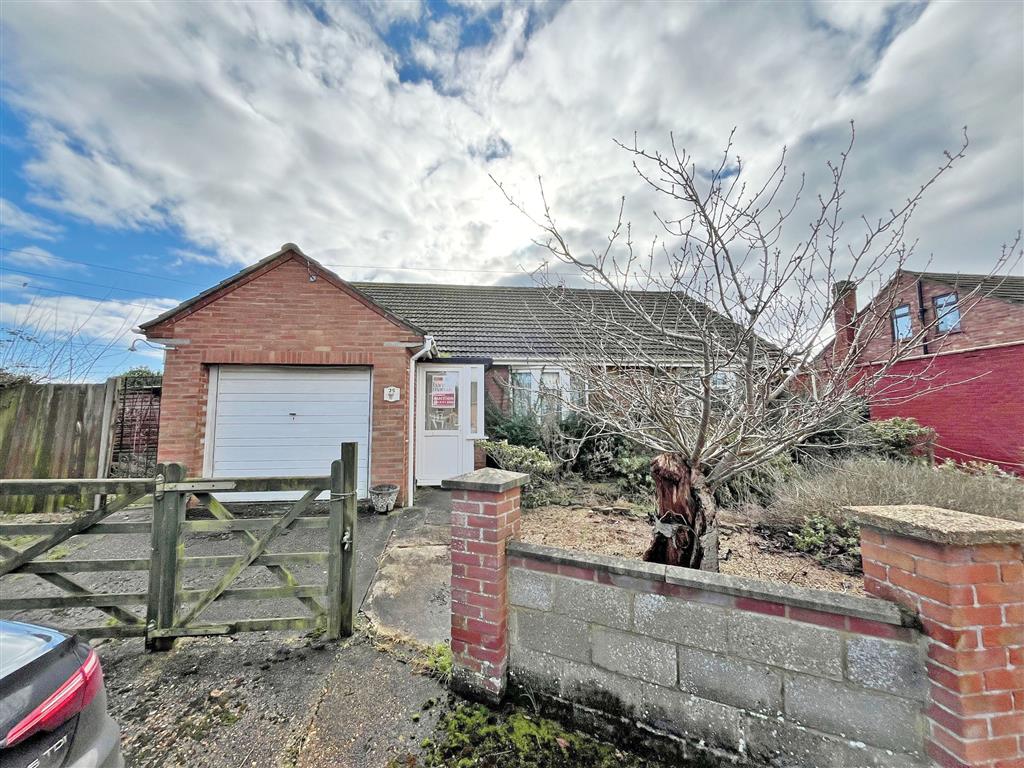 25, Swanton Grove, DEREHAM, Norfolk, NR19 2HN