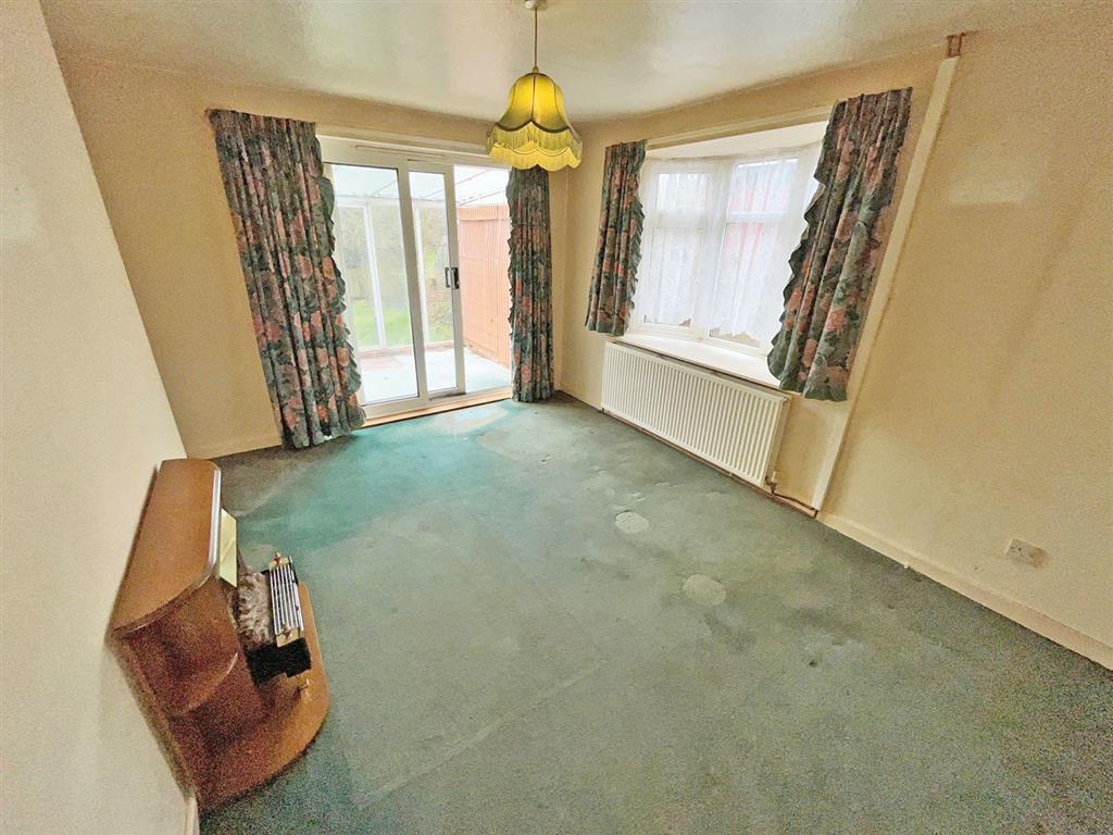25, Swanton Grove, DEREHAM, Norfolk, NR19 2HN