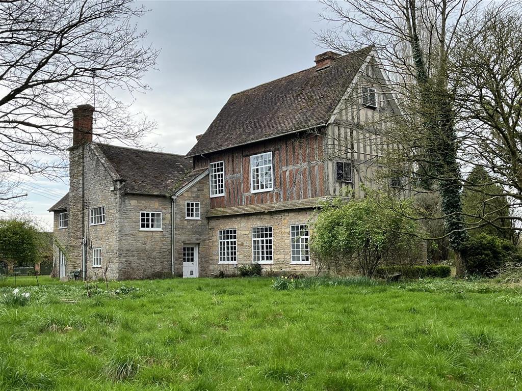 Moor Hall Farm , and the Land on the South East of Moor hall, ALCESTER, Warwickshire, B49 6DL