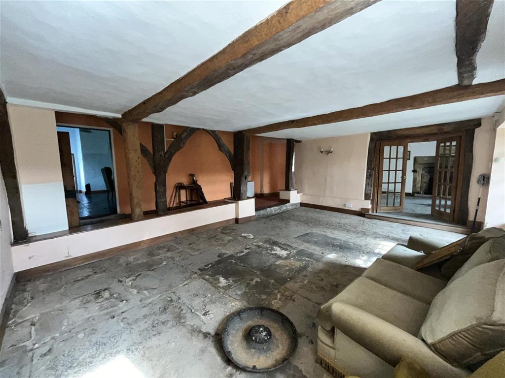 Moor Hall Farm , and the Land on the South East of Moor hall, ALCESTER, Warwickshire, B49 6DL