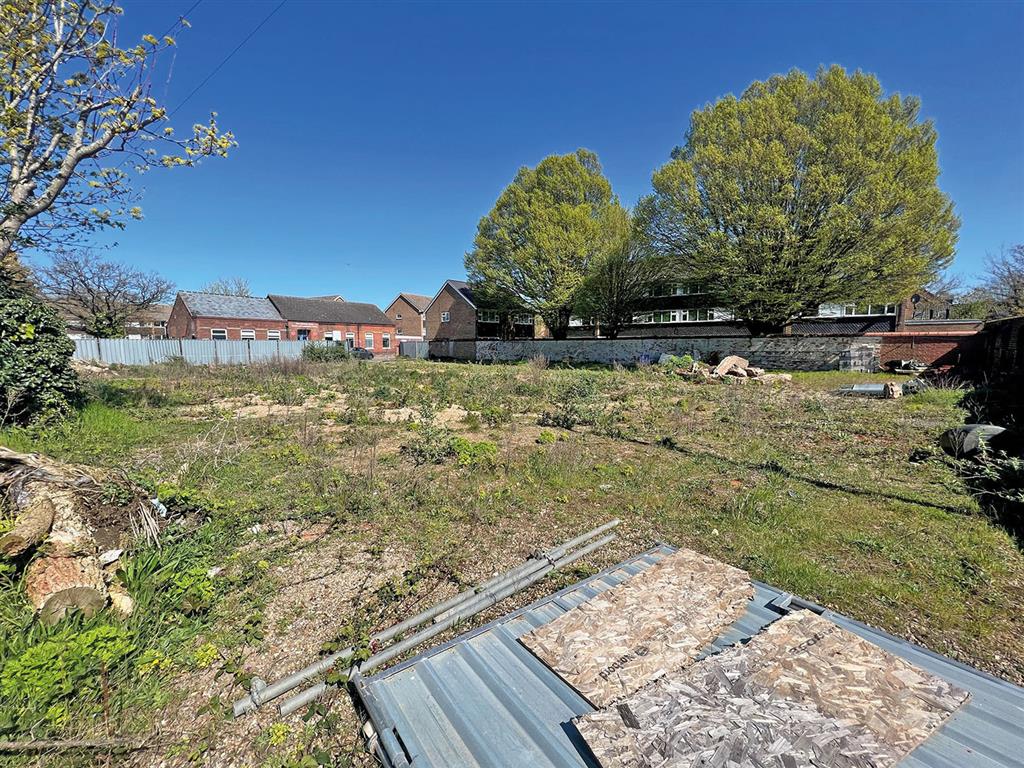 Land at, 14, Hall Lane, NORTH WALSHAM, Norfolk, NR28 9DT