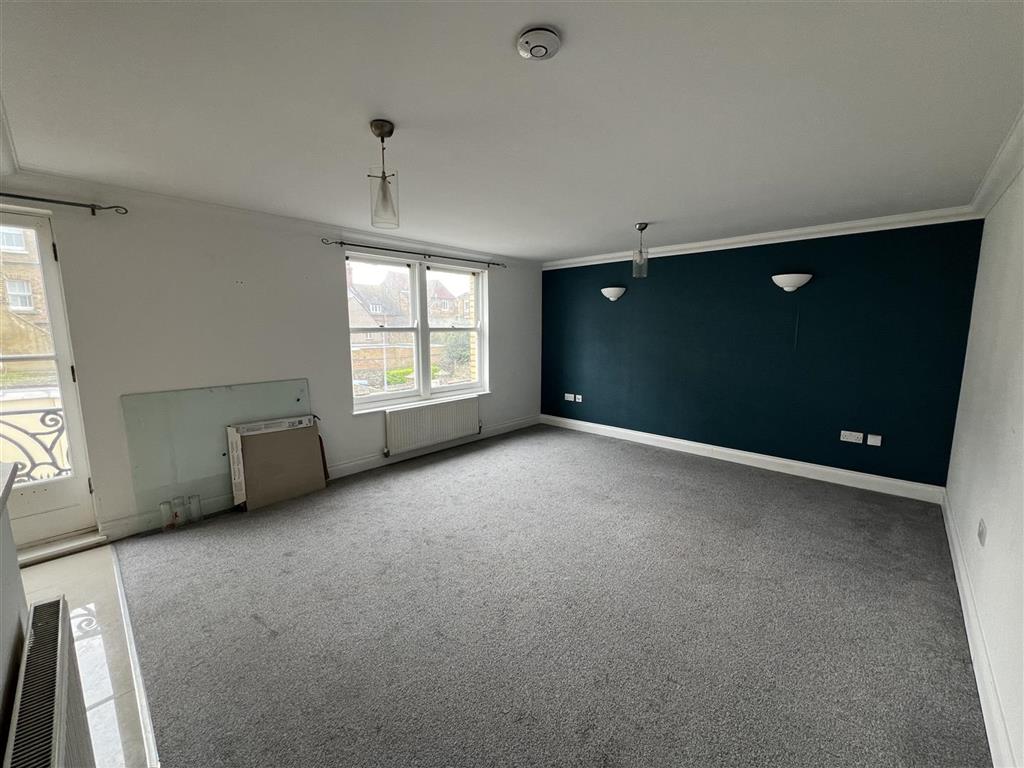 Flat 8, Granville Court, D'Este Road, RAMSGATE, Kent, CT11 8DD
