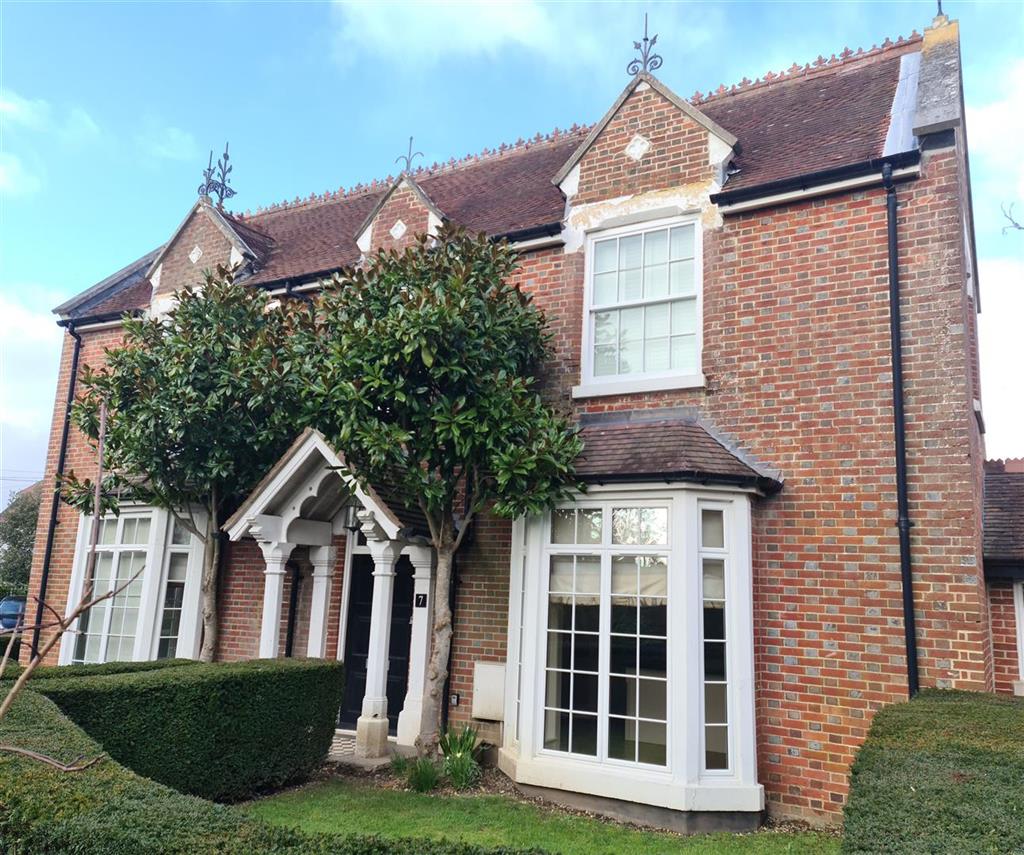 7, Fairlawns, SOUTHAMPTON, Hampshire, SO31 1EG