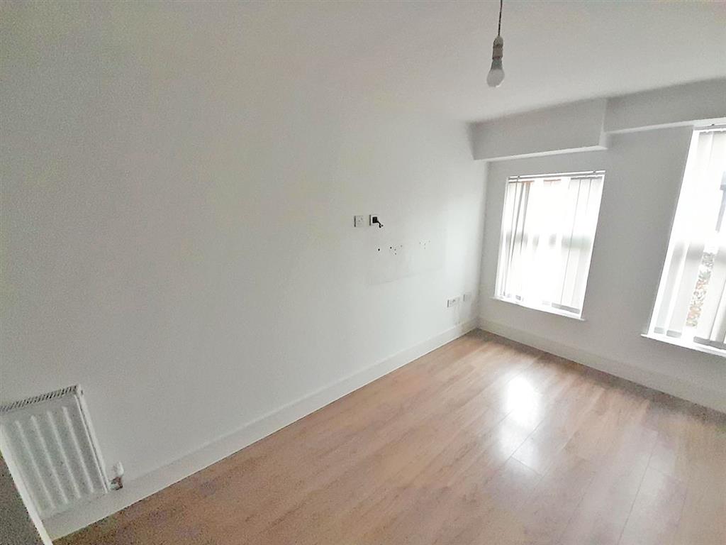 Flat 4, Parkway House, 49, Baddow Road, CHELMSFORD, Essex, CM2 0DD