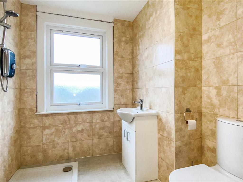 19 Blewitts Cottages, New Road, RAINHAM, Essex, RM13 8SL