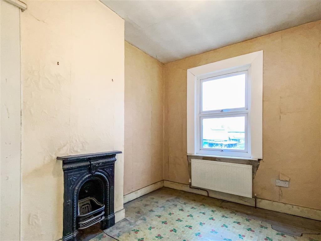 19 Blewitts Cottages, New Road, RAINHAM, Essex, RM13 8SL